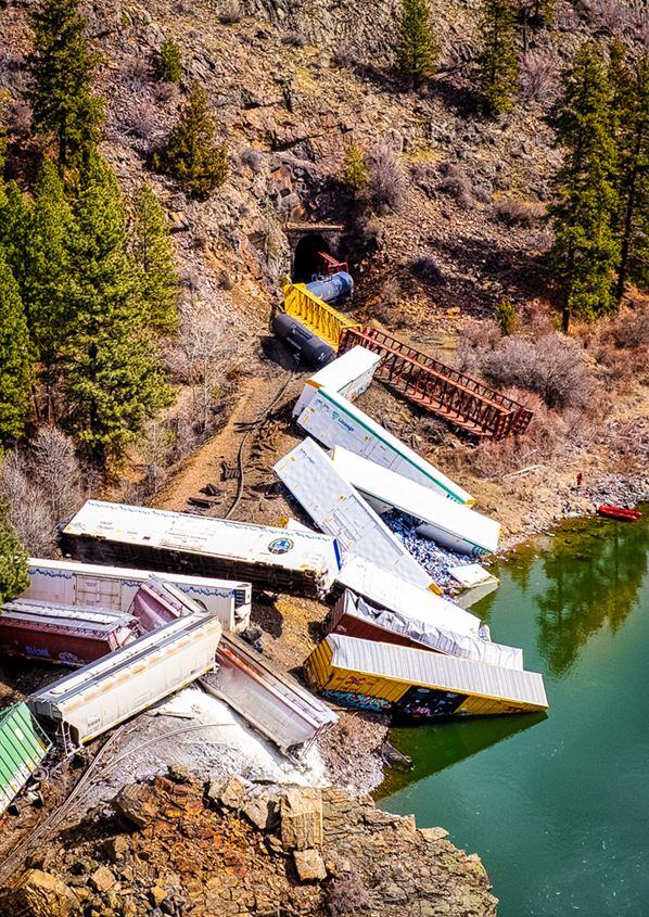 train-derailment-montana_web